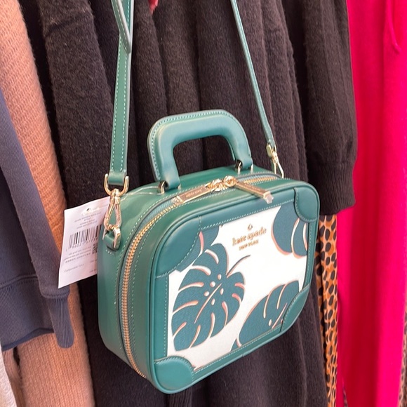 Kate Spade monstera leaves traveler trunk crossbody bag - Picture 6 of 16
